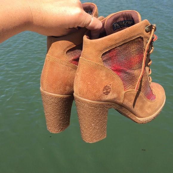 Pendleton Brown and Red Ankle Boots - Picture 5 of 7